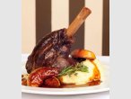 Lamb knee, on beer and apple